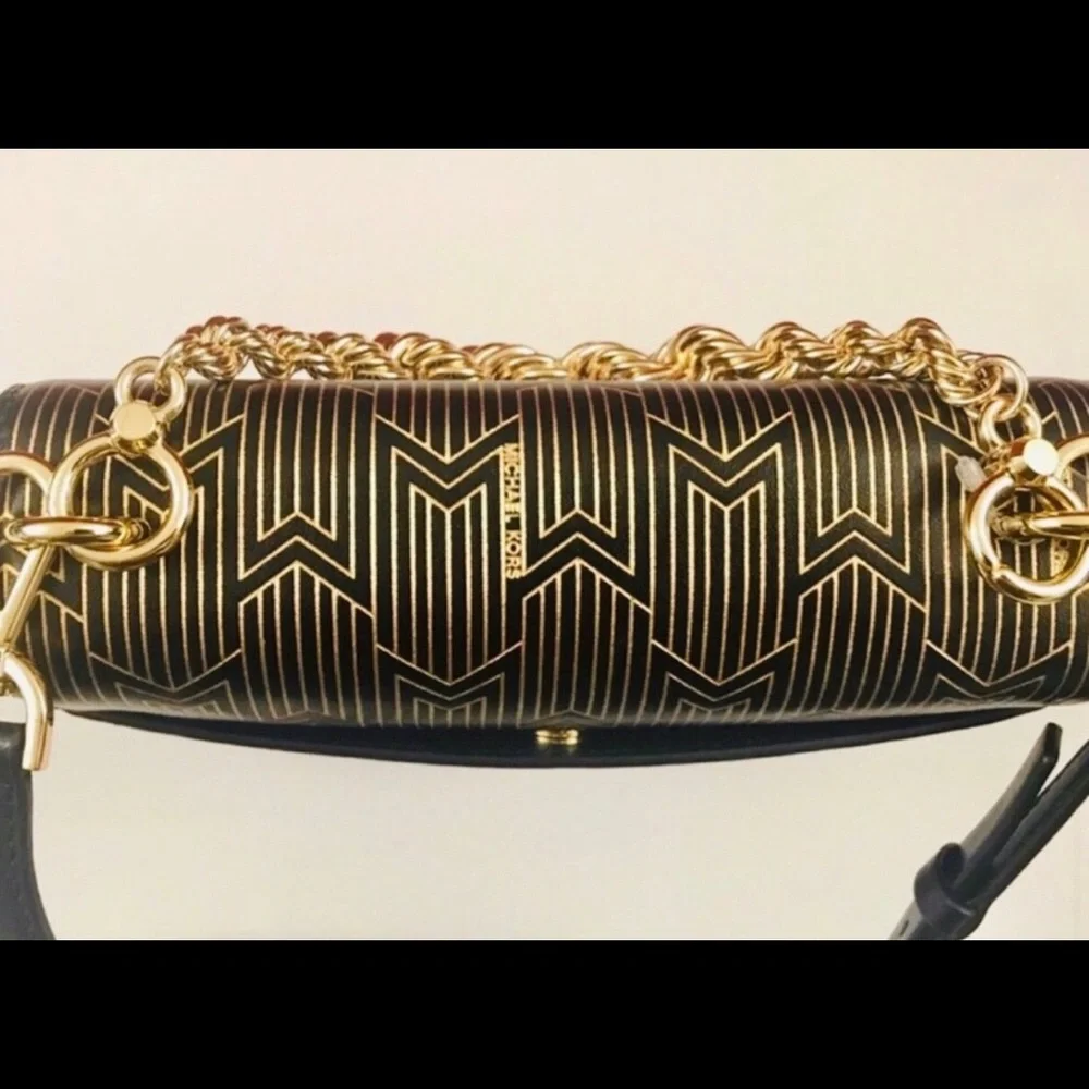 MICHAEL KORS GOLD CHAIN - Picture 5 of 7